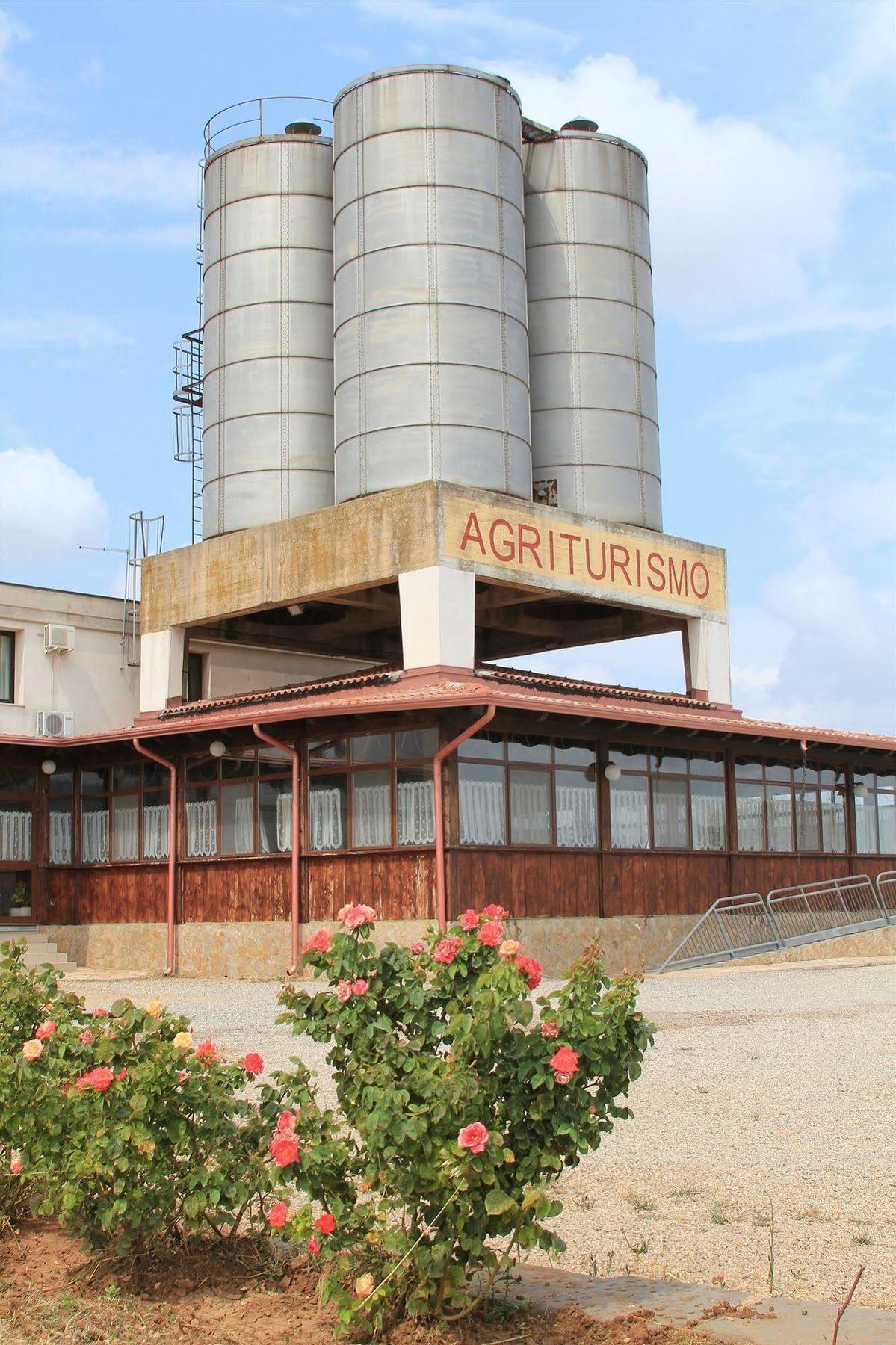 Вілла Agriturismo Silos Agri Сан-Северо Екстер'єр фото